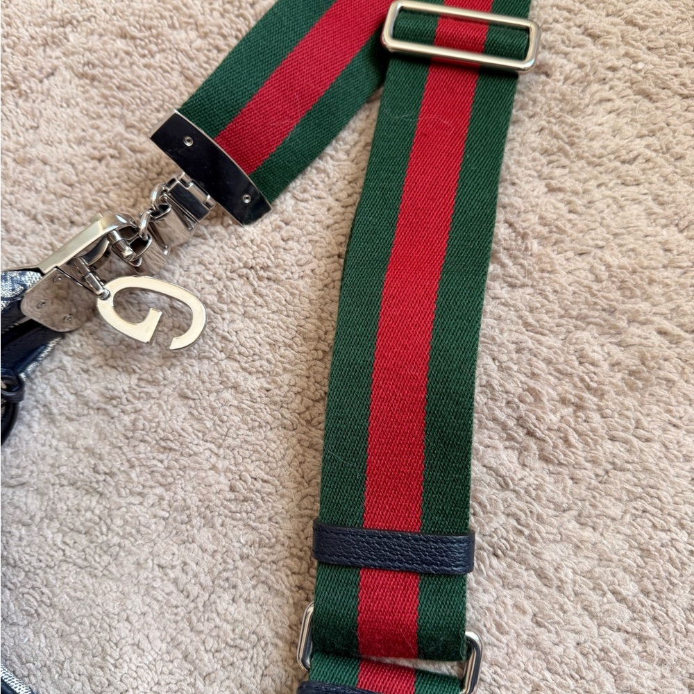 Gucci Beige and Blue Crossbody Bag with Green and Red Strap - Picture 7 of 13